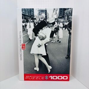Eurographics LIFE VJ Day Kiss in Times Square 1000 Piece Jigsaw Puzzle